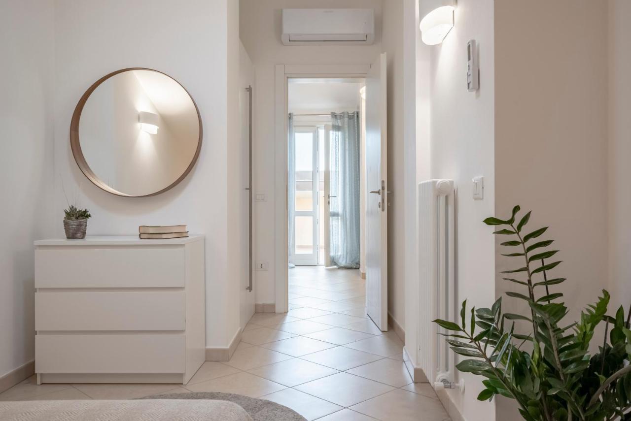 Sea View Apartment *