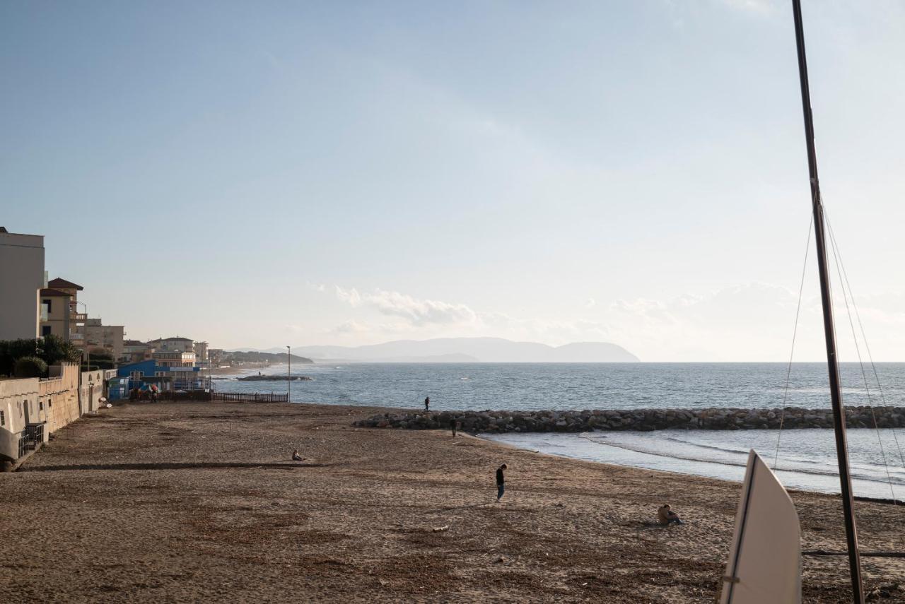 Sea View Apartment *