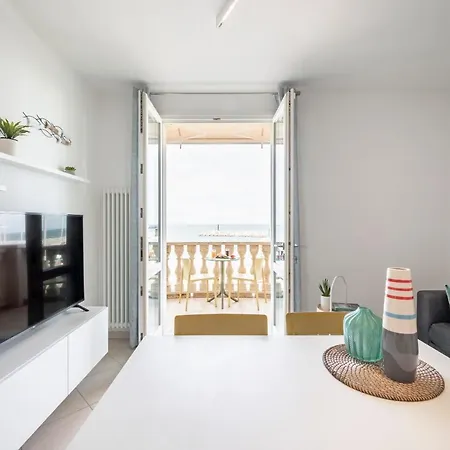 Sea View Apartment San Vincenzo Exterior photo